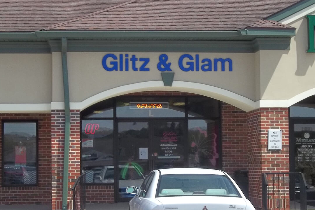 Formed Glitz & Glam