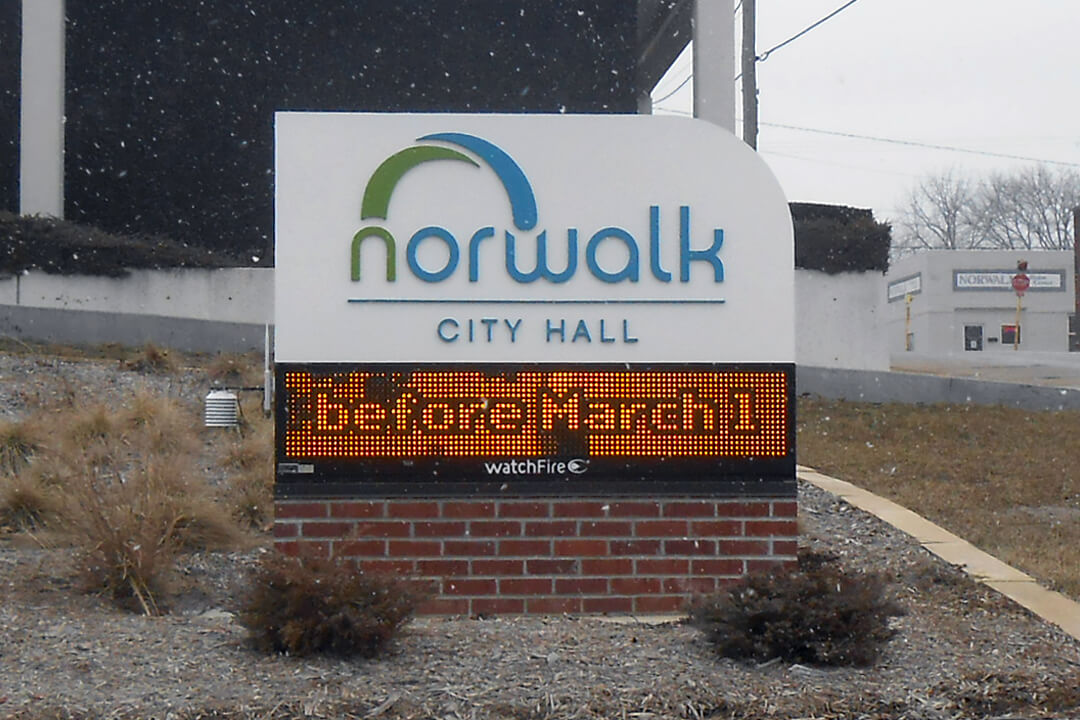 19mm Monochrome City of Norwalk