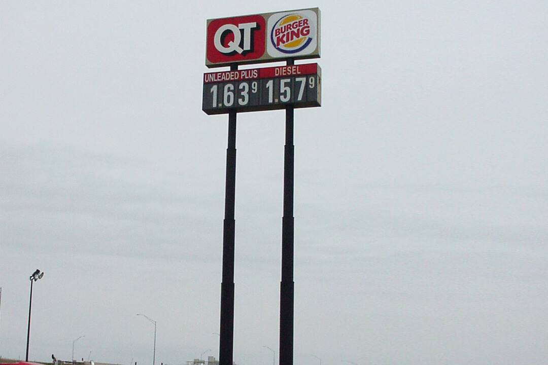Convenience Stores QT Pole Sign