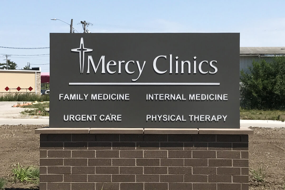 Healthcare Mercy Clinics Monument